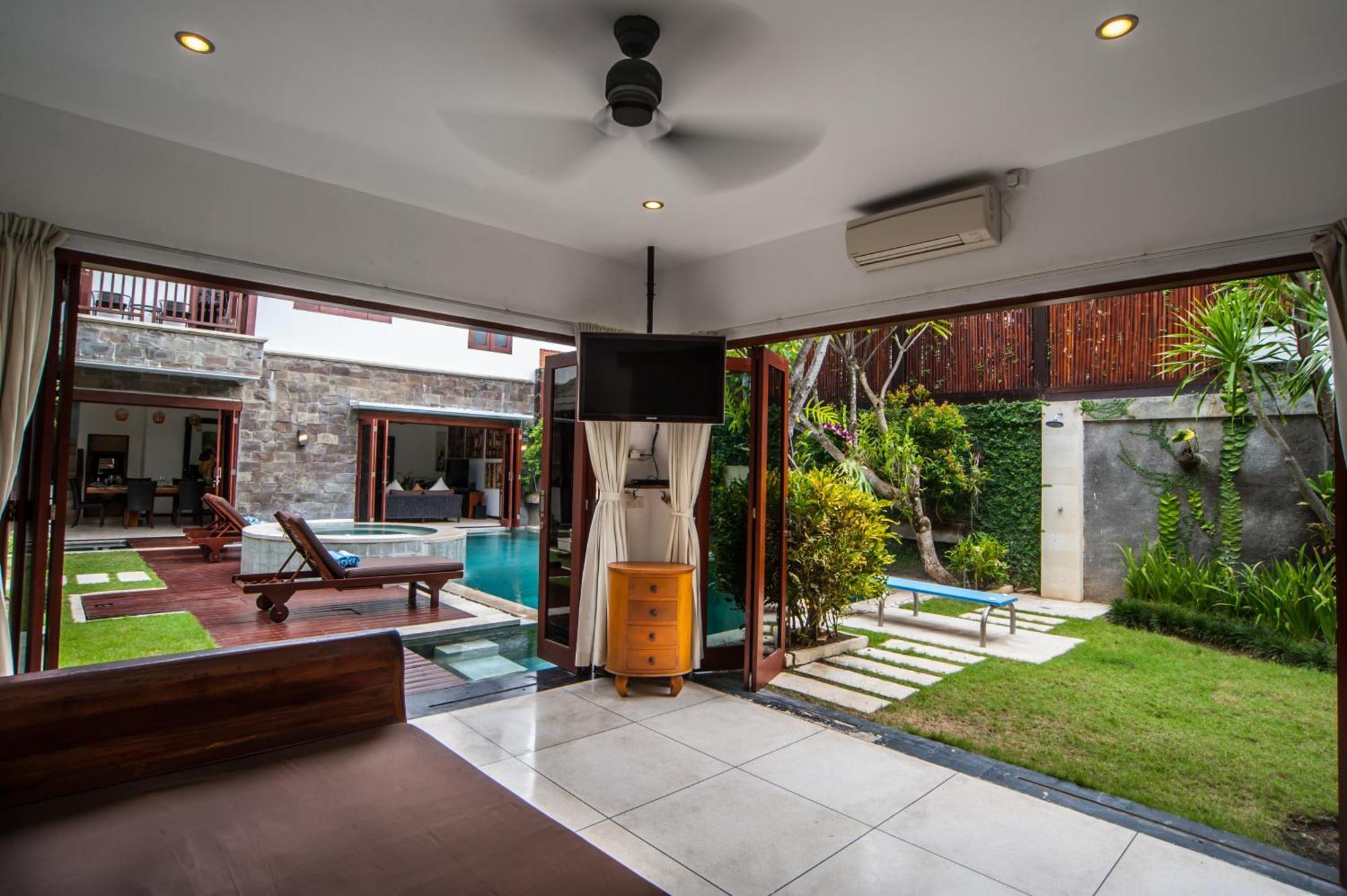 Villa Annecy Seminyak  Exterior photo